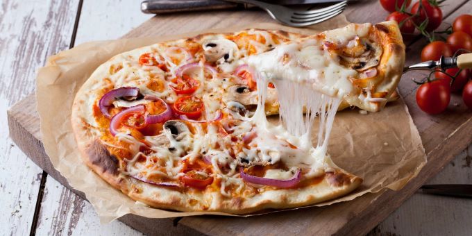 Die Pizza war fein, doch nach dem Genuss folgt das unangenehme Völlegefühl. PIzza