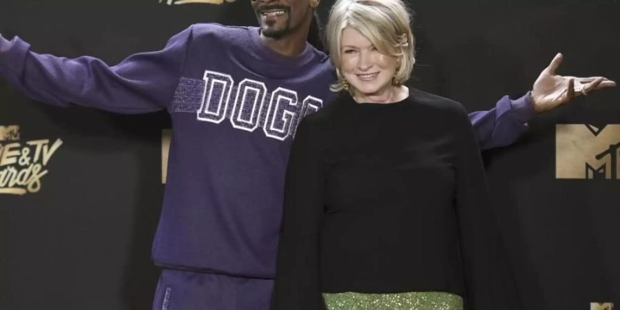 Snoop Dogg und Martha Stewart sind beide in der Cannabis-Branche tätig. Foto: Richard Shotwell/Invision/AP