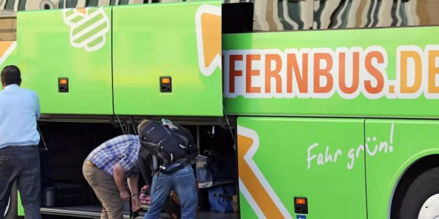 Grüne Busse von Flixbus bedienen nach mehreren Übernahmen 95 Prozent des Marktes. Foto: Jan Woitas