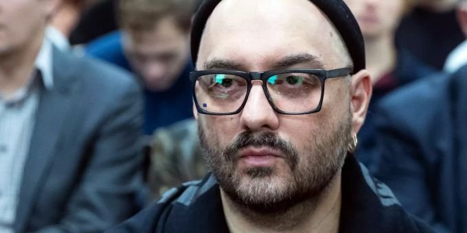 Kirill Semjonowitsch Serebrennikow, Theater- und Filmregisseur aus Russland, sitzt im Verhandlungsraum zu seinem Prozess. Kirill Semjonowitsch Serebrennikow