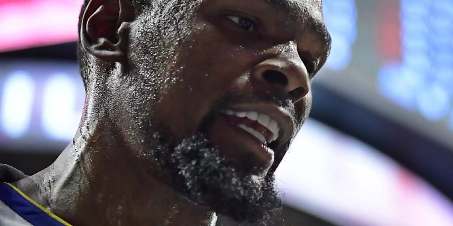 Kevin Durant zeigte eine herausragende Leistung und führte die Golden State Warriors zum Auswärtssieg in Los Angeles