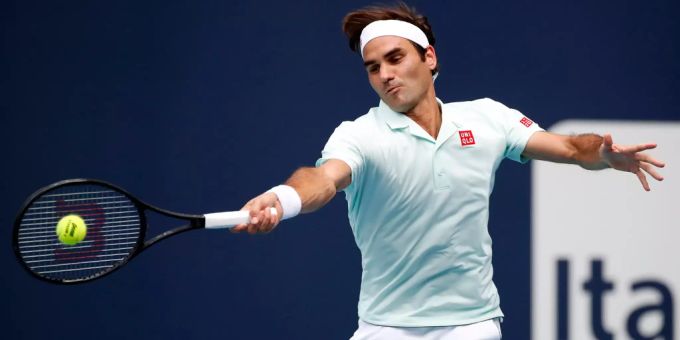Roger Federer schlägt Daniil Medwedew in Miami. Roger Federer in Miami