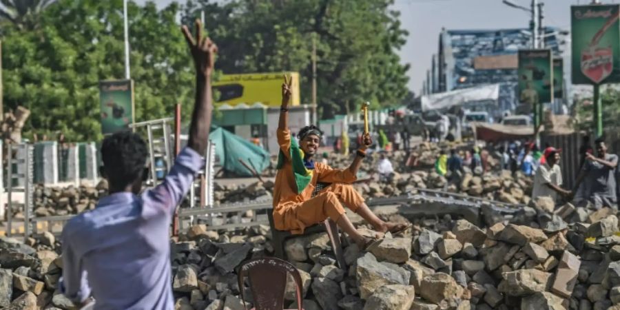 Blockade vor dem Militärhauptquartier in Khartum
