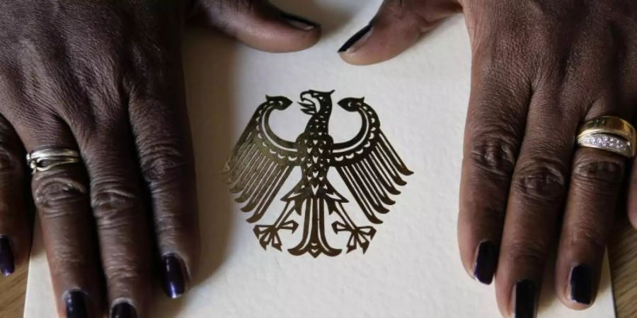 Den Angaben des Auswärtigen Amtes zufolge wurden im Jahr 2018 rund 48.000 Prüfungen zum Nachweis einfacher Deutschkenntnisse abgelegt. Foto: Peer Grimm/Symbol