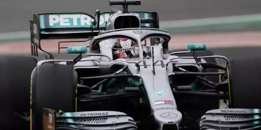 Auch im Abschlusstraining wieder vorn: Lewis Hamilton mit seinem Silberpfeil. Foto: Manu Fernandez