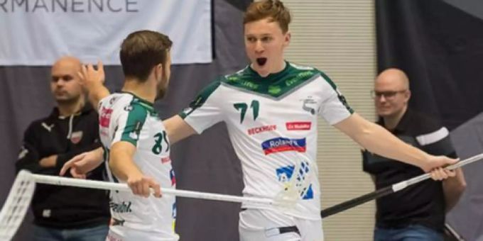 Zwei Routiniers und ein Youngster besorgen die Tore zum Break Zwei Spieler jubeln zusammen