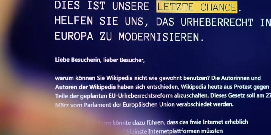 Die Wikipedia-Autoren befürchten erhebliche Einschränkungen durch die geplante EU-Urheberrechtsreform. Aus Protest wurde die Seite für einen Tag abgeschaltet. Foto: Sebastian Gollnow