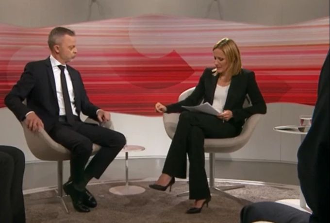 Bundesratskandidat Hans-Ueli Vogt (SVP) im SRF-Club mit Moderatorin Barbara Lüthi. SRF-Club Bundesrat SVP