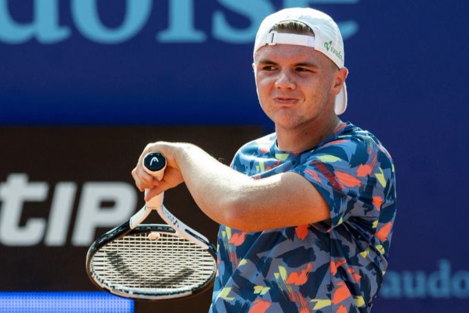 Was kann Dominic Stricker in Basel reissen? Wawrinka