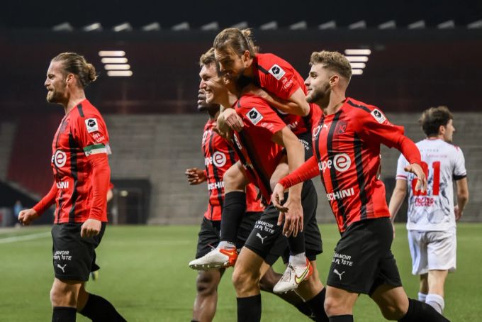 Challenge-League-Schlusslicht Neuchâtel Xamax gewinnt gegen Tabellenführer Lausanne-Ouchy. neuchâtel xamax