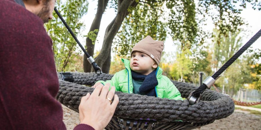 Babyhaut ist besonders empfindlich. Gute Hautpflege ist daher immer wichtig - besonders aber, wenn die Temperaturen sinken.