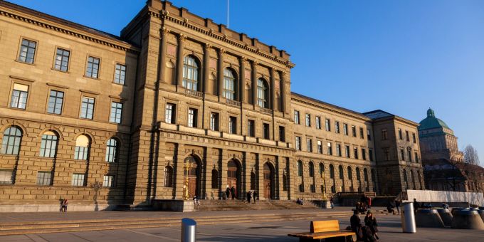 Das Hauptgebäude der ETH in Zürich. Hauptgebäude ETH Zürich