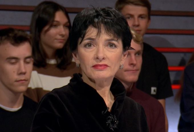 Auch Marianne Binder, Mitglied des Präsidiums der Mitte: «Werden nur Männer-Kandidaturen zugelassen, wenn Alain Berset eines Tages zurücktritt?» Arena