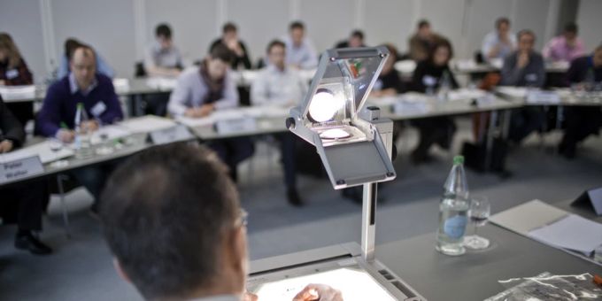 Viele Schweizerinnen und Schweizer liessen sich weiterbilden. Weiterbildung