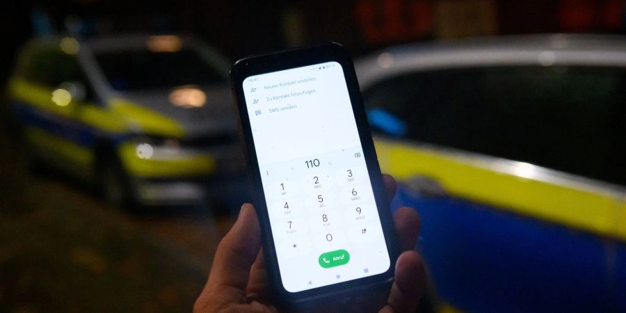 Wegen Störungen im Mobilfunknetz haben die Behörden in Berlin, Bremen und Hamburg am 17.11.2022 verstärkt Hinweise bekommen, dass der Notruf nicht zu erreichen sei.