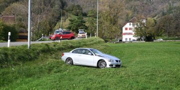 Trübbach: Kollision nach Überholmanöver – Zeugenaufruf