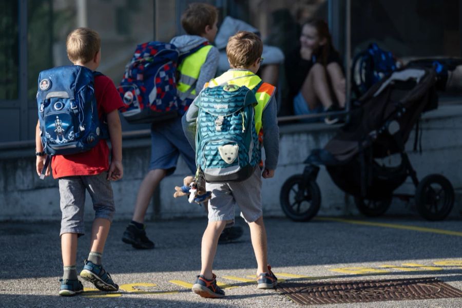 In den meisten Kantonen hat kürzlich die Schule wieder angefangen. (Symbolbild)