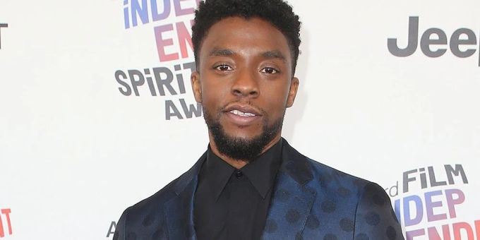 Chadwick Boseman ist im Jahr 2020 an den Folgen einer Krebserkrankung gestorben. Chadwick Boseman ist im Jahr 2020 an den Folgen einer Krebserkrankung gestorben.