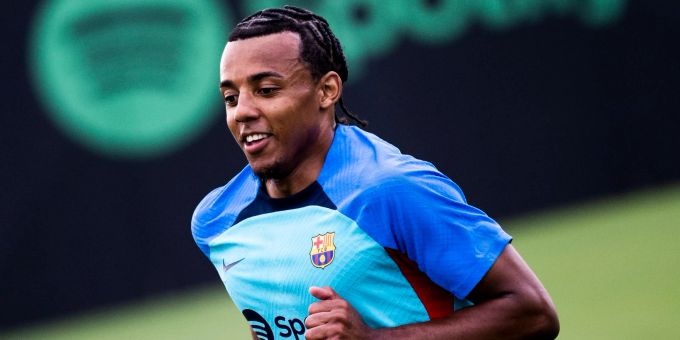 Jules Koundé im Dress seines neuen Arbeitgebers. Jules Koundé FC Barcelona