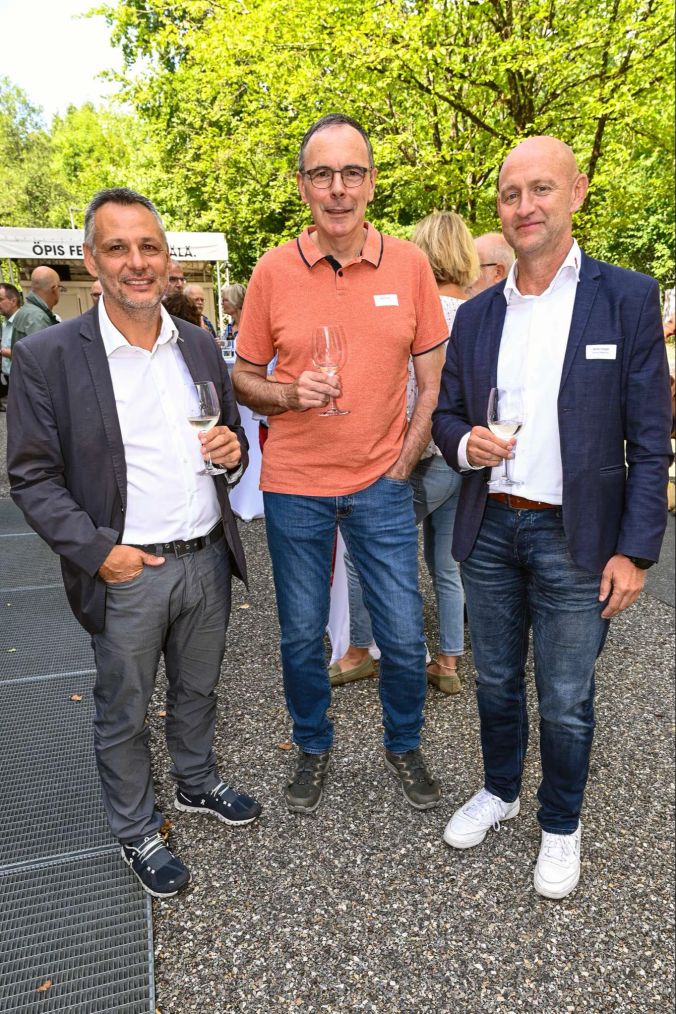 Vlnr: Renato Mantese (Energie Seeland AG), Martin Heiz und Michel Hirsiger (Energie Seeland AG).