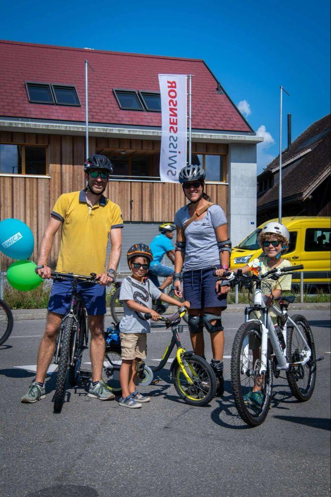 Stefan, Jano, Martina und Lian aus Rorschacherberg sind als Familie am Slowup unterwegs.