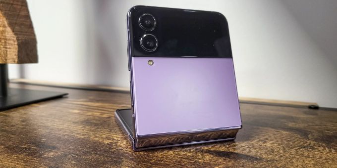 Ohne Frage ist aber auch das Z Flip4 ein sehr ästhetisches Gerät. Samsung Galaxy Z Flip4