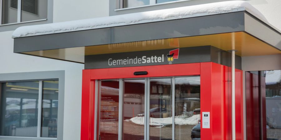Das Gemeindehaus in Sattel im Kanton Schwyz.