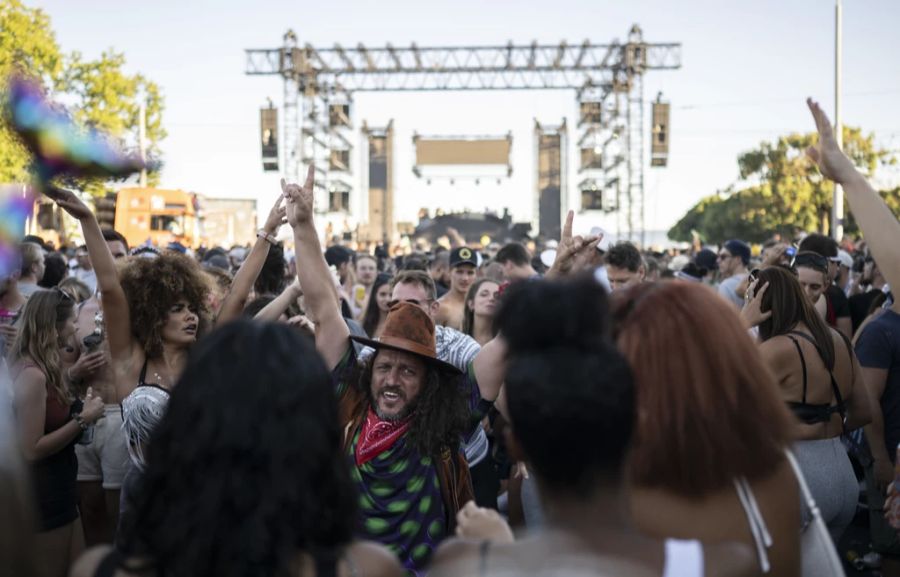 Besonders junge Frauen werden Opfer von Spritzen-Attacken. Im Bild: Street Parade 2022.