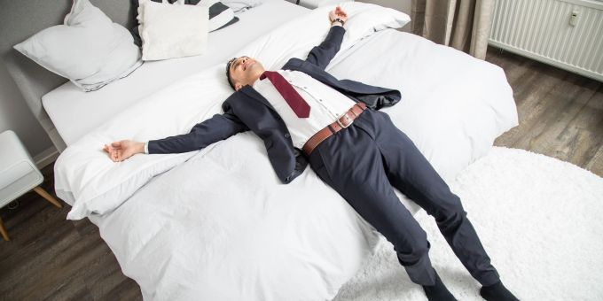 Eine Vier-Tage-Woche stellen sich viele Beschäftigte traumhaft vor. Dies ist aber nicht immer der Fall. Eine Vier-Tage-Woche stellen sich viele Beschäftigte traumhaft vor. Dies ist aber nicht immer der Fall.
