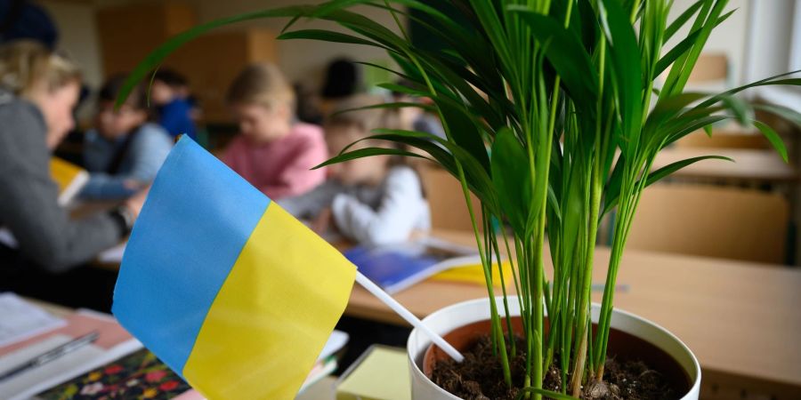 Die Zahl der ukrainischen Schülerinnen und Schüler an Schulen in Deutschland hat die Marke von 150.000 überschritten.