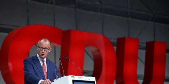 CDU-Chef Friedrich Merz Bietet Scholz Zusammenarbeit An