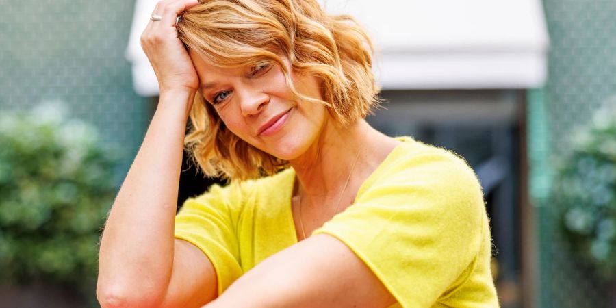 Schauspielerin Jessica Schwarz hat Waldbrände in Portugal hautnah erlebt.