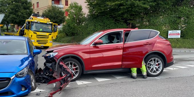 Cham ZG: Mann bei Kollision verletzt. Cham ZG