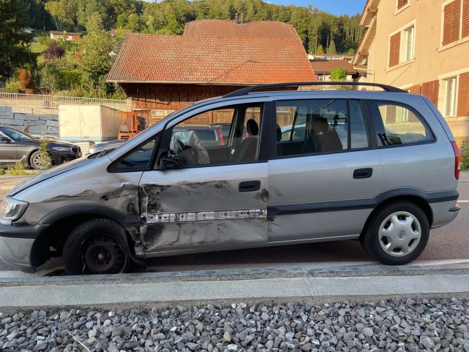 Leimbach: Am Auto entstand ein Totalschaden. Am Auto entstand ein Totalschaden.