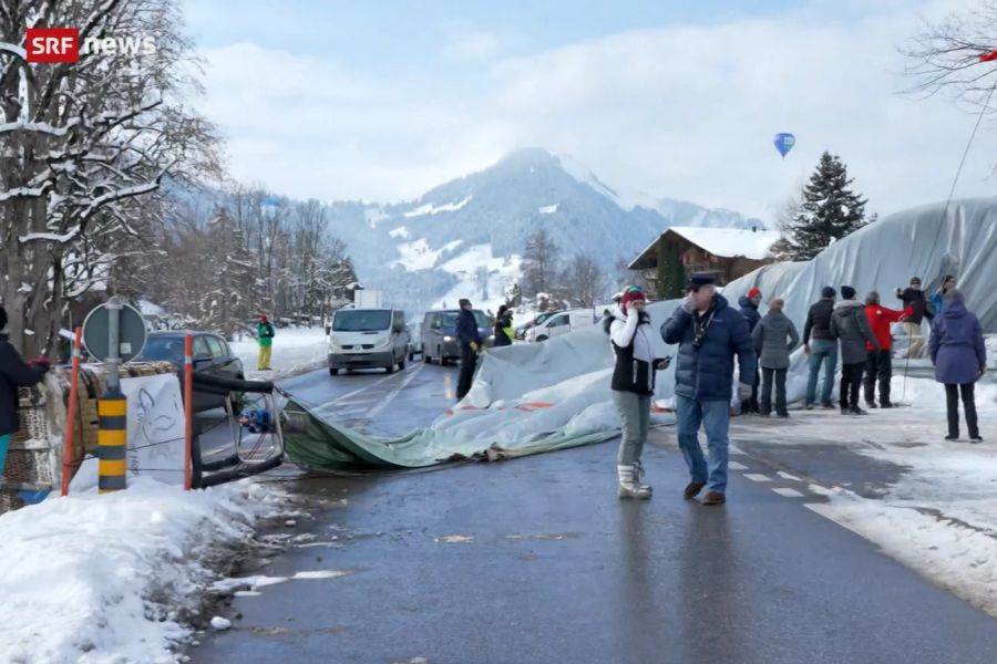 Schlussendlich blieb der Heissluftballon quer auf der Strasse liegen. Für Piccard «nicht sehr glorreich».