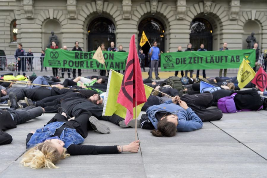 In der Schweiz gibt es tatsächlich eine Gruppe, die Studien zufolge bestimmte Eigenschaften mit einer Sekte gemein haben soll, so Sektenexperte Georg Otto Schmid.