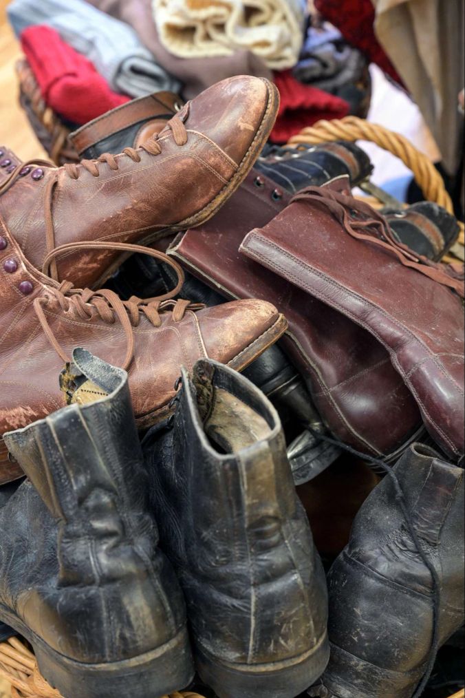 Schuhwerk aus einer anderen Zeit.