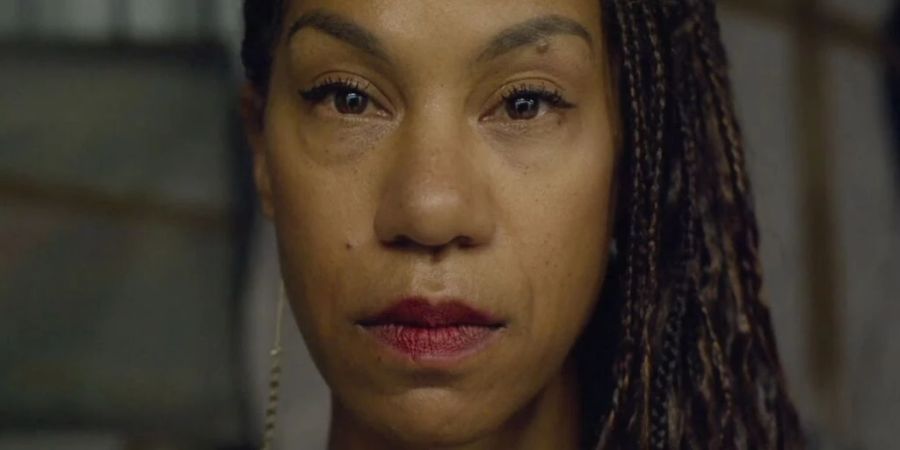 «Ich bin anders, jeden Tag»: Mit dem Dokumentarfilm «Je suis Noires» gibt die schweizerisch-kongolesische Journalistin und Filmemacherin Rachel M'Bon schwarzen Schweizerinnen eine Stimme.