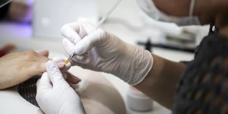 Zürich - Lohndumping und Schwarzarbeit in Zürcher Nagelstudios