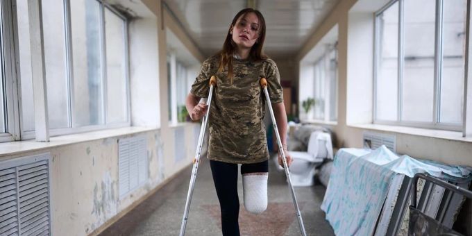 Im Krieg - 19-jährige Ukrainerin verliert bei Einsatz an Front ihr Bein