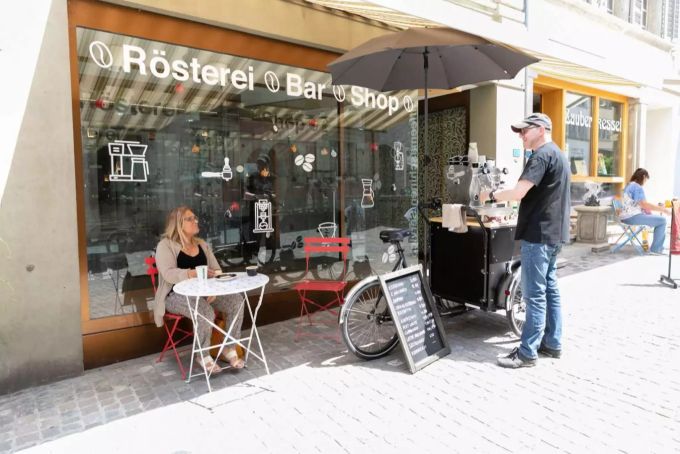 Wie wäre es mit einem Kaffee vom Don-Camillo Kaffee-Wagen? Don-Camillo Lenzburg