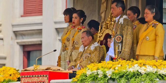 Der 15-jährige Sohn von Thai-König Rama X. ist Autist und lebt in Deutschland. Thai-König Rama X.