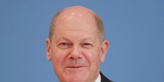 Der deutsche Finanzminister Olaf Scholz hat für den Monat April mit einem massiven Einbruch bei den Steuereinnahmen zu kämpfen. (Archivbild) Der deutsche Finanzminister Olaf Scholz hat für den Monat April mit einem massiven Einbruch bei den Steuereinnahmen zu kämpfen. (Archivbild)