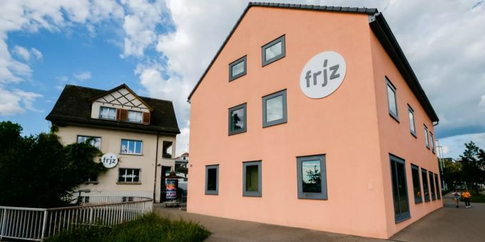 Das Freizeit- und Jugendzentrum frjz in Uster. Das Freizeit- und Jugendzentrum frjz in Uster.