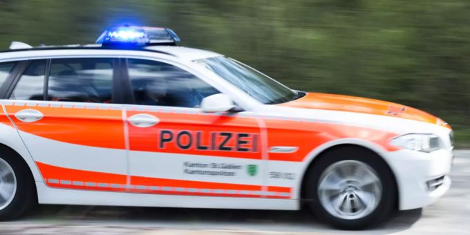 Die 55-jährige E-Bike-Fahrerin verletzte sich leicht. Unfall