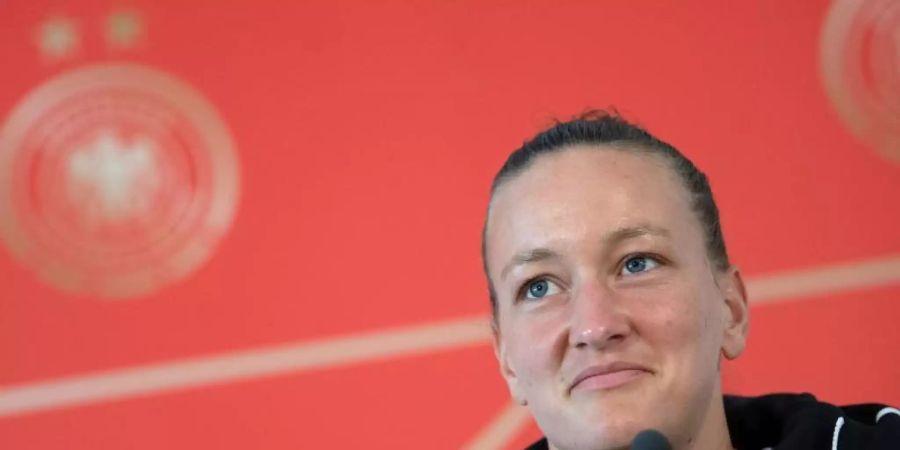 Nationaltorhüterin Almuth Schult will wieder die Nummer 1 werden. Foto: Sebastian Gollnow/dpa