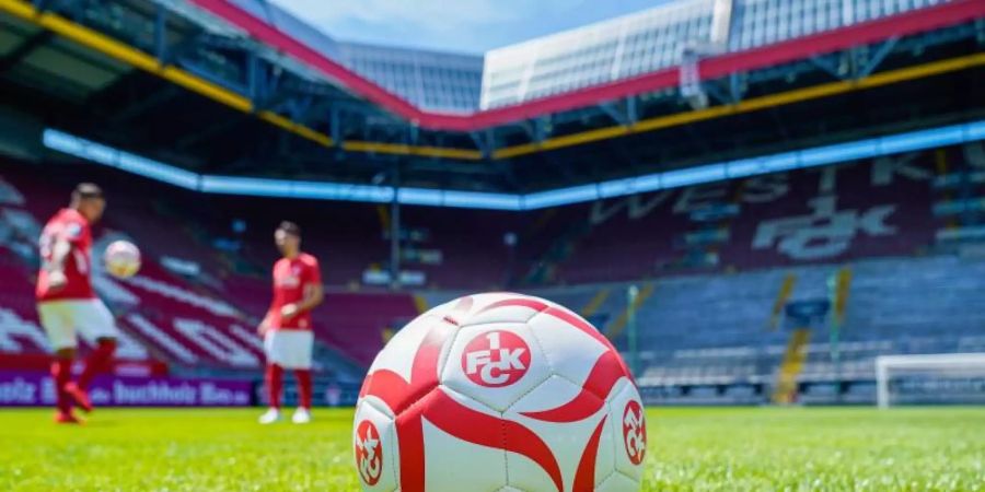 Beim 1. FC Kaiserslautern gibt es drei Verdachtsfälle auf das Coronavirus. Foto: Uwe Anspach/dpa
