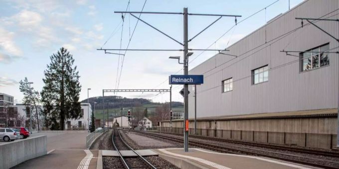 Bahnhof Reinach. Bahnhof Reinach
