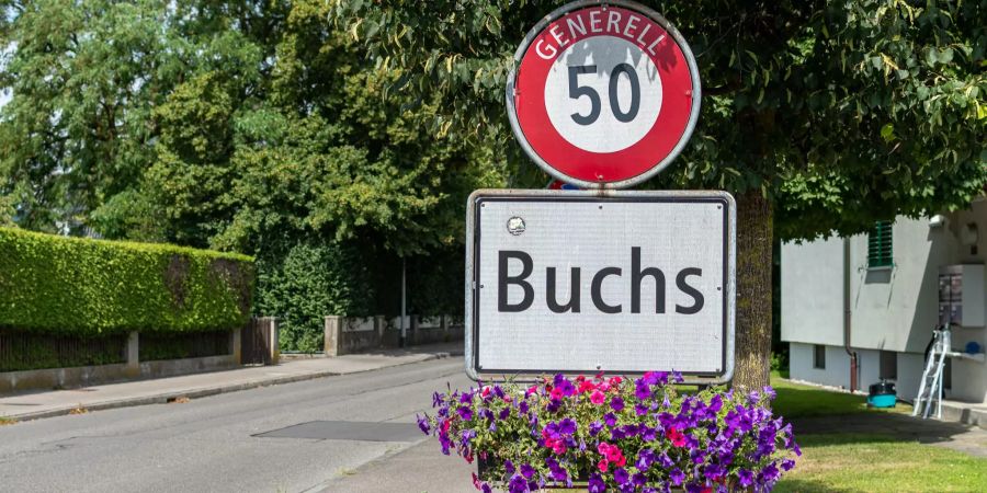 Das Ortsschild von Buchs im Kanton Aargau.