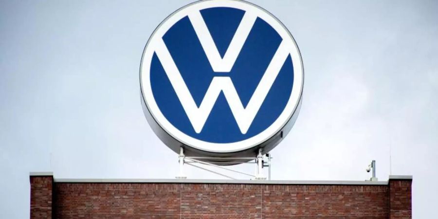 Durch den Diesel-Vergleich zwischen dem VW-Konzern und dem Bundesverband der Verbraucherzentralen (vzbv) könnten mehr als 260.000 Autofahrer Schadensersatz für den Wertverlust ihrer Fahrzeuge erhalten. Foto: Hauke-Christian Dittrich/dpa